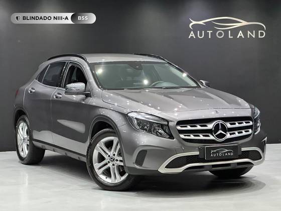 MERCEDES-BENZ GLA 200 1.6 CGI FLEX STYLE 7G-DCT MERCEDES-BENZ GLA 200 1.6 CGI FLEX STYLE 7G-DCT
